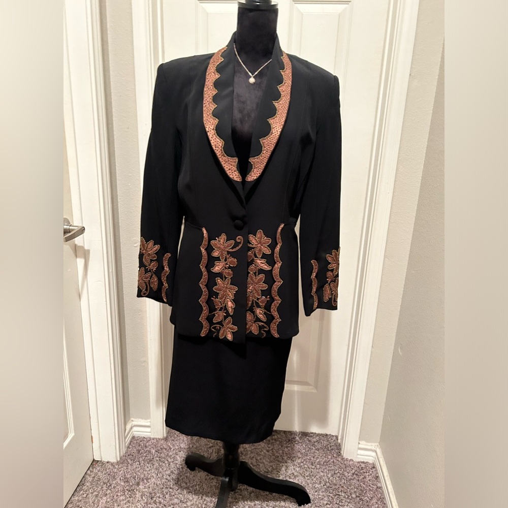 Liz Elana 2 piece skirt set